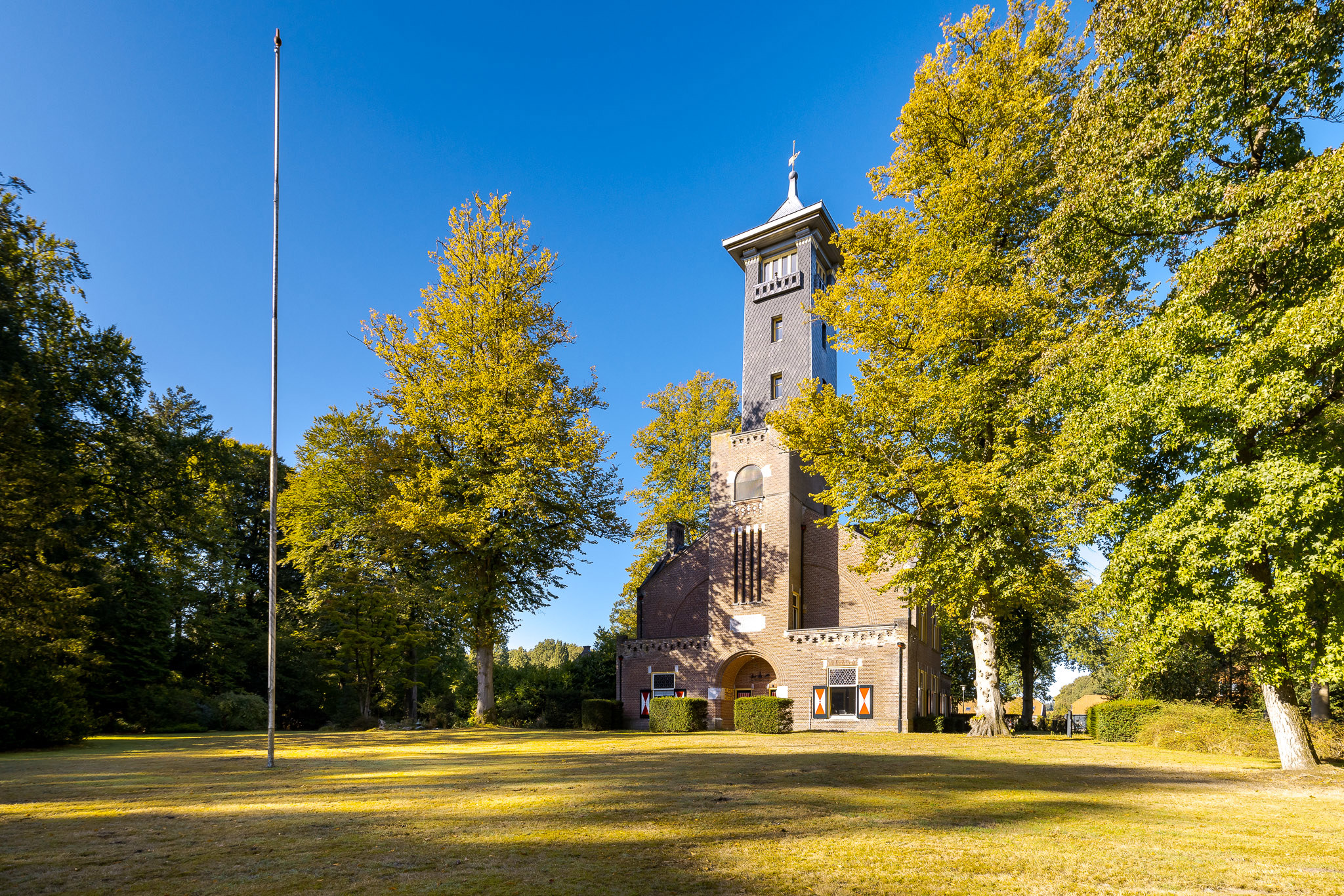 Op deze slide wordt getoond Landgoed De Utrecht, brandtoren.