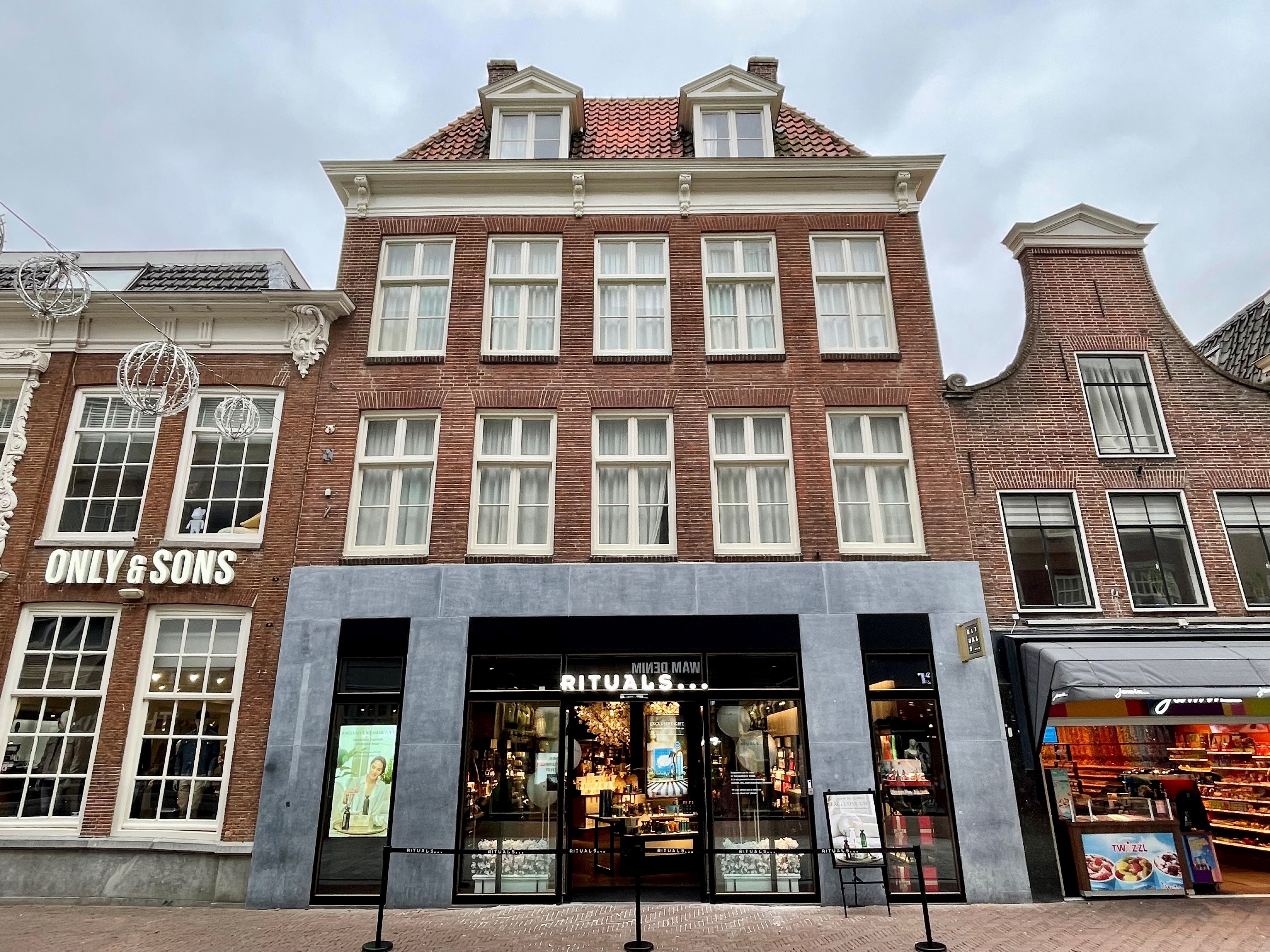 Alkmaar, Langestraat 57, Rituals gebouw helemaal